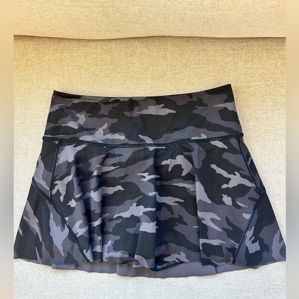 Athleta Ace Black Camo Printed Tennis
Skort Size Medium